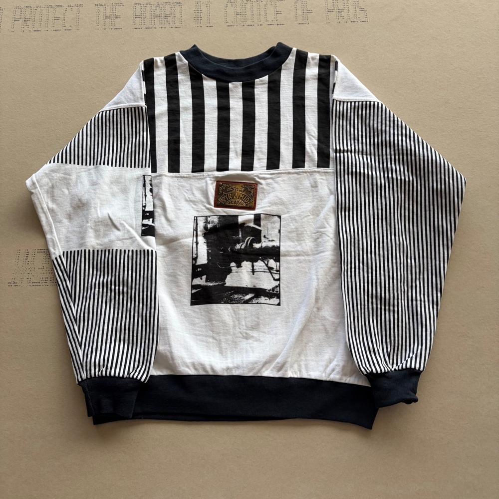Vintage 90s Pyramid Jeans Sweatshirt